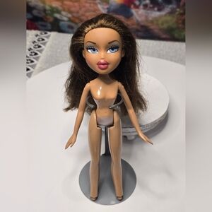 2001 MGA Entertainment Bratz Doll [ Read Details ]